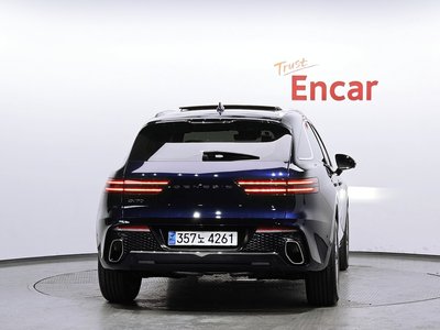 صورة 3 لـ 2024 Genesis GV70