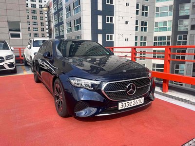 MERCEDES-BENZ E-CLASS - 2