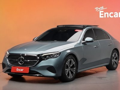 صورة 1 لـ 2025 Mercedes-BENZ E-CLASS