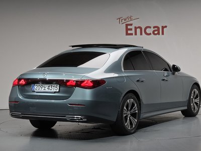 صورة 2 لـ 2025 Mercedes-BENZ E-CLASS