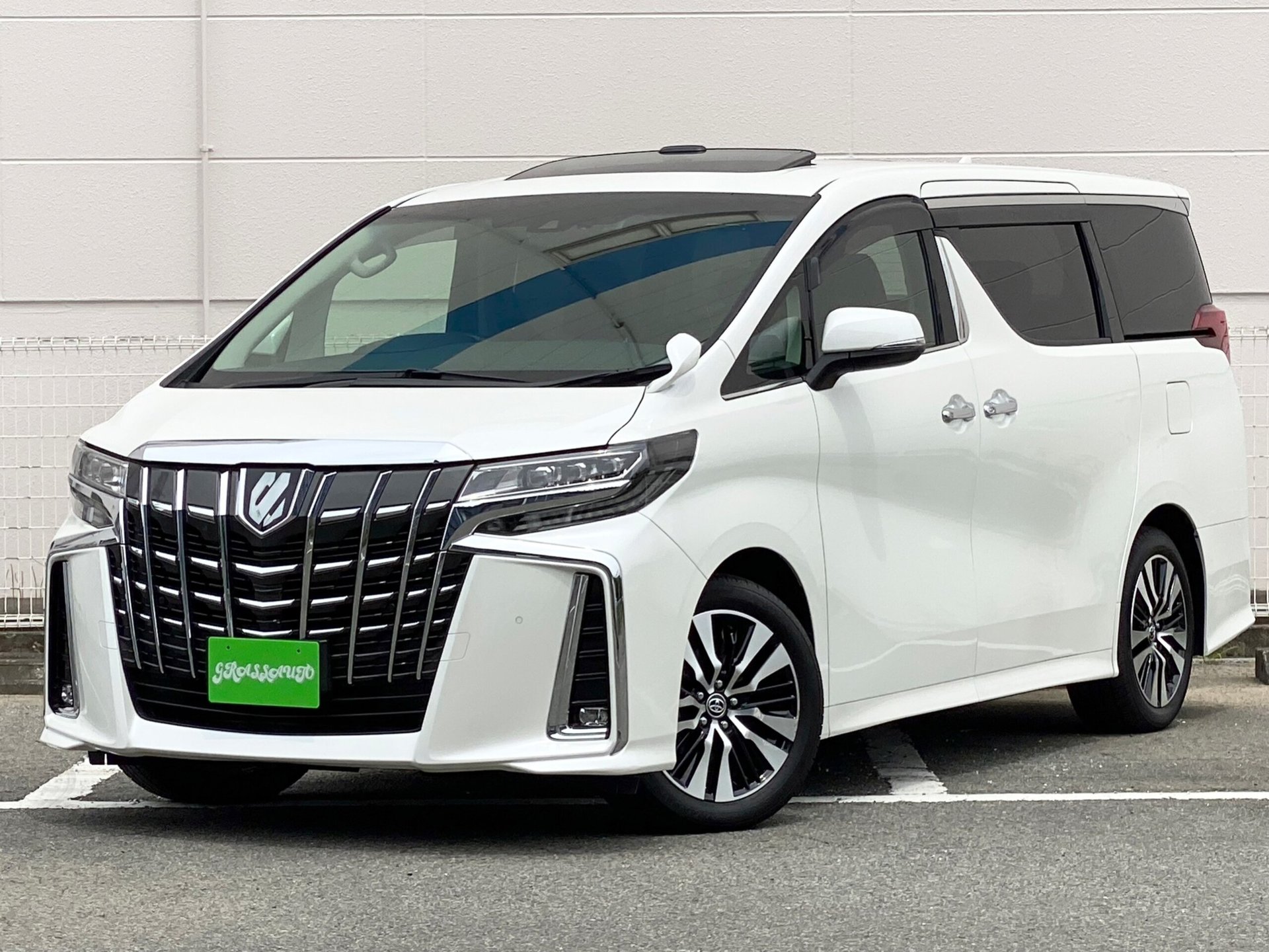 TOYOTA ALPHARD - View 1