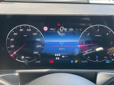 MERCEDES-BENZ GLB - 5