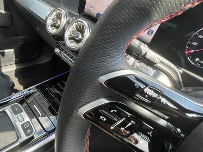 MERCEDES-BENZ GLB - 7