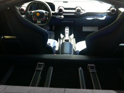 2018 Ferrari 812 SUPERFAST — фото 24