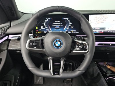 2025 BMW 5 SERIES — миниатюра 19