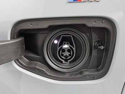 2025 BMW 5 SERIES — миниатюра 29