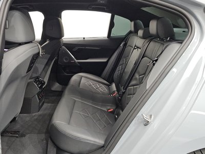 2025 BMW 5 SERIES — миниатюра 16