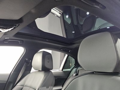 2025 BMW 5 SERIES — миниатюра 25