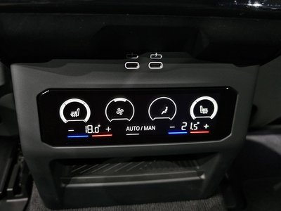 2025 BMW 5 SERIES — миниатюра 24
