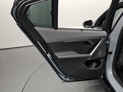 2025 BMW 5 SERIES — миниатюра 15