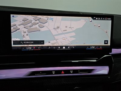 2025 BMW 5 SERIES — миниатюра 23