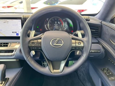 2024 Lexus LC — миниатюра 14