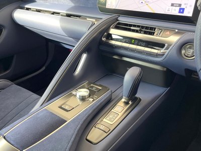 2024 Lexus LC — миниатюра 56