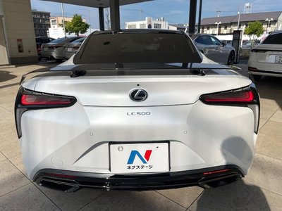 2024 Lexus LC — миниатюра 17
