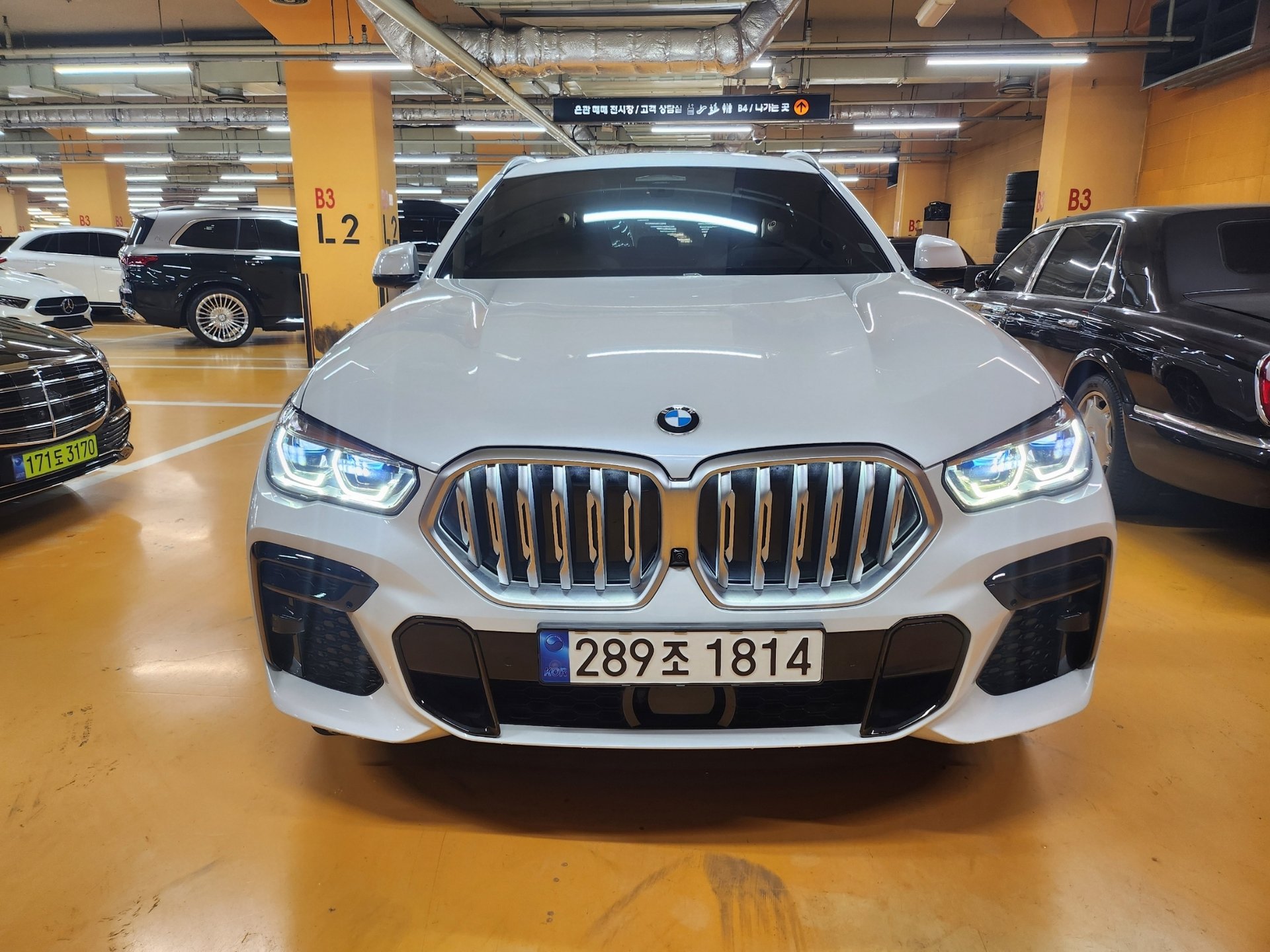 BMW X6 - View 1