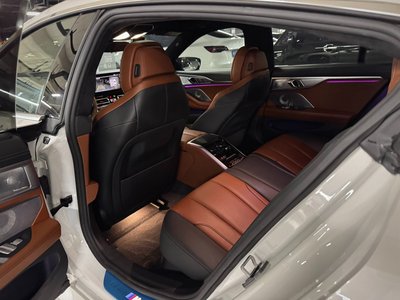 2023 BMW 8 SERIES — миниатюра 15