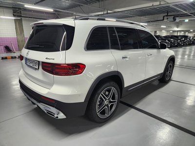 MERCEDES-BENZ GLB - 8
