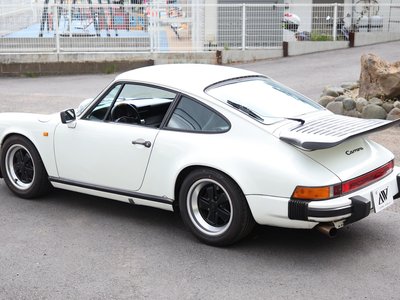 PORSCHE 911 - 6