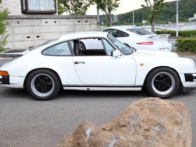 PORSCHE 911 - 9