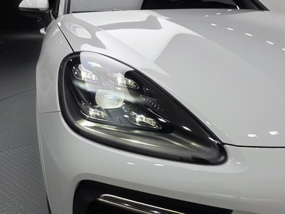 PORSCHE CAYENNE - 9