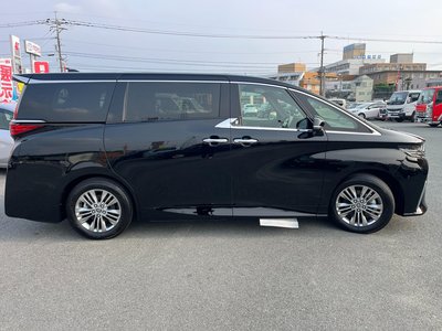 2026 Toyota ALPHARD — миниатюра 19