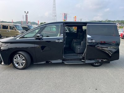 2026 Toyota ALPHARD — миниатюра 18