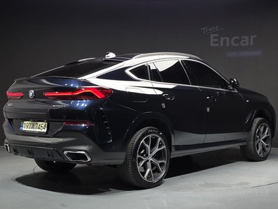 2021 BMW X6 — фото 3