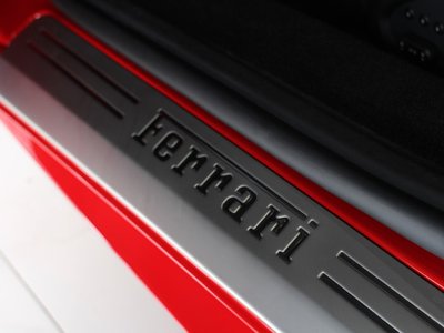 صورة مصغرة 19 لـ 2013 FERRARI 458 SPIDER