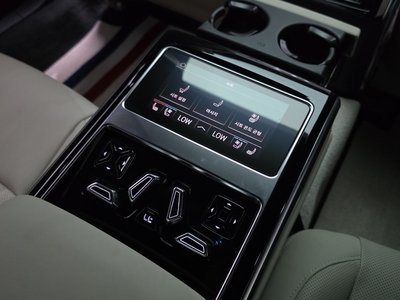 صورة مصغرة 28 لـ 2023 AUDI A8