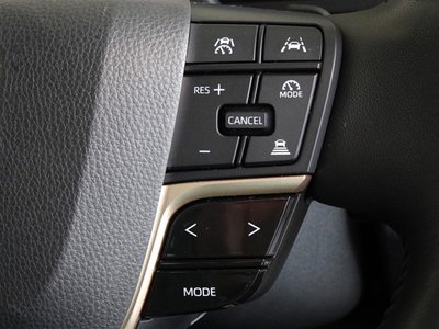 TOYOTA CROWN CROSSOVER - 10