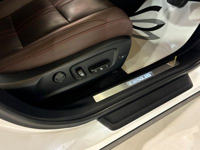 2020 Lexus RX — миниатюра 37