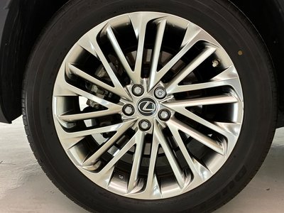 صورة 10 لـ 2020 Lexus RX