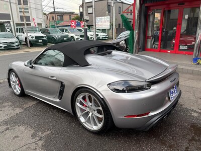 PORSCHE 718 SPYDER - 4