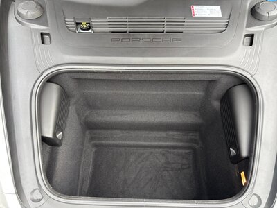 PORSCHE 718 SPYDER - 9