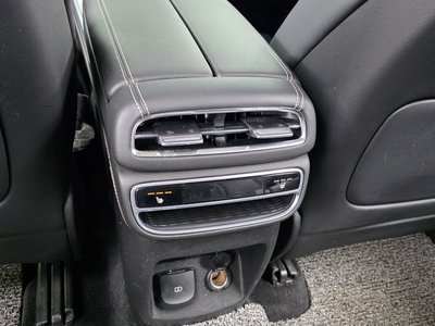 2021 Genesis GV80 thumbnail 25