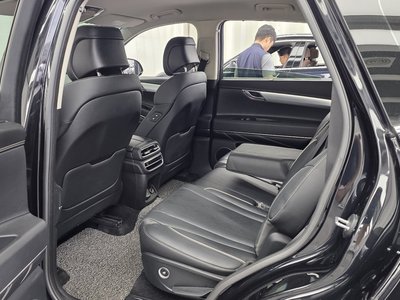 2021 Genesis GV80 thumbnail 16
