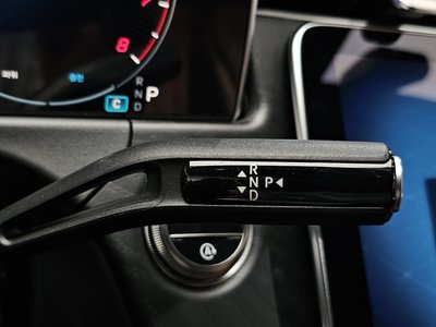 MERCEDES-BENZ E-CLASS - 9