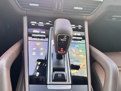 PORSCHE CAYENNE - 10