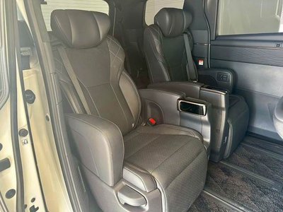 TOYOTA VELLFIRE - 10