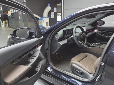 2024 BMW 5 SERIES thumbnail 13