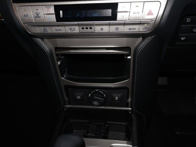 صورة مصغرة 13 لـ 2023 Toyota LAND CRUISER PRADO
