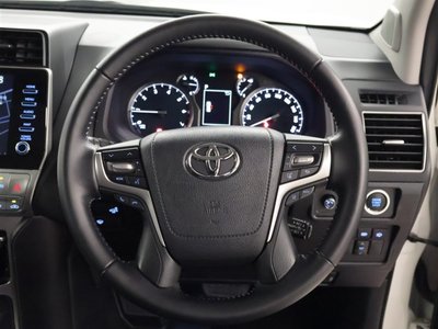 صورة 6 لـ 2023 Toyota LAND CRUISER PRADO