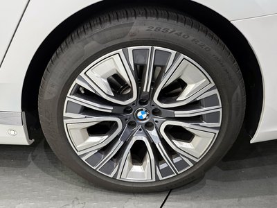 BMW 7 SERIES - 8