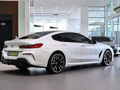 2025 BMW 8 SERIES — фото 3