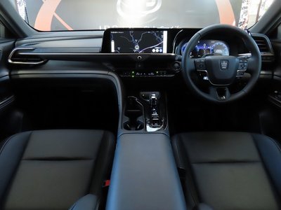 TOYOTA CROWN SPORT - 3