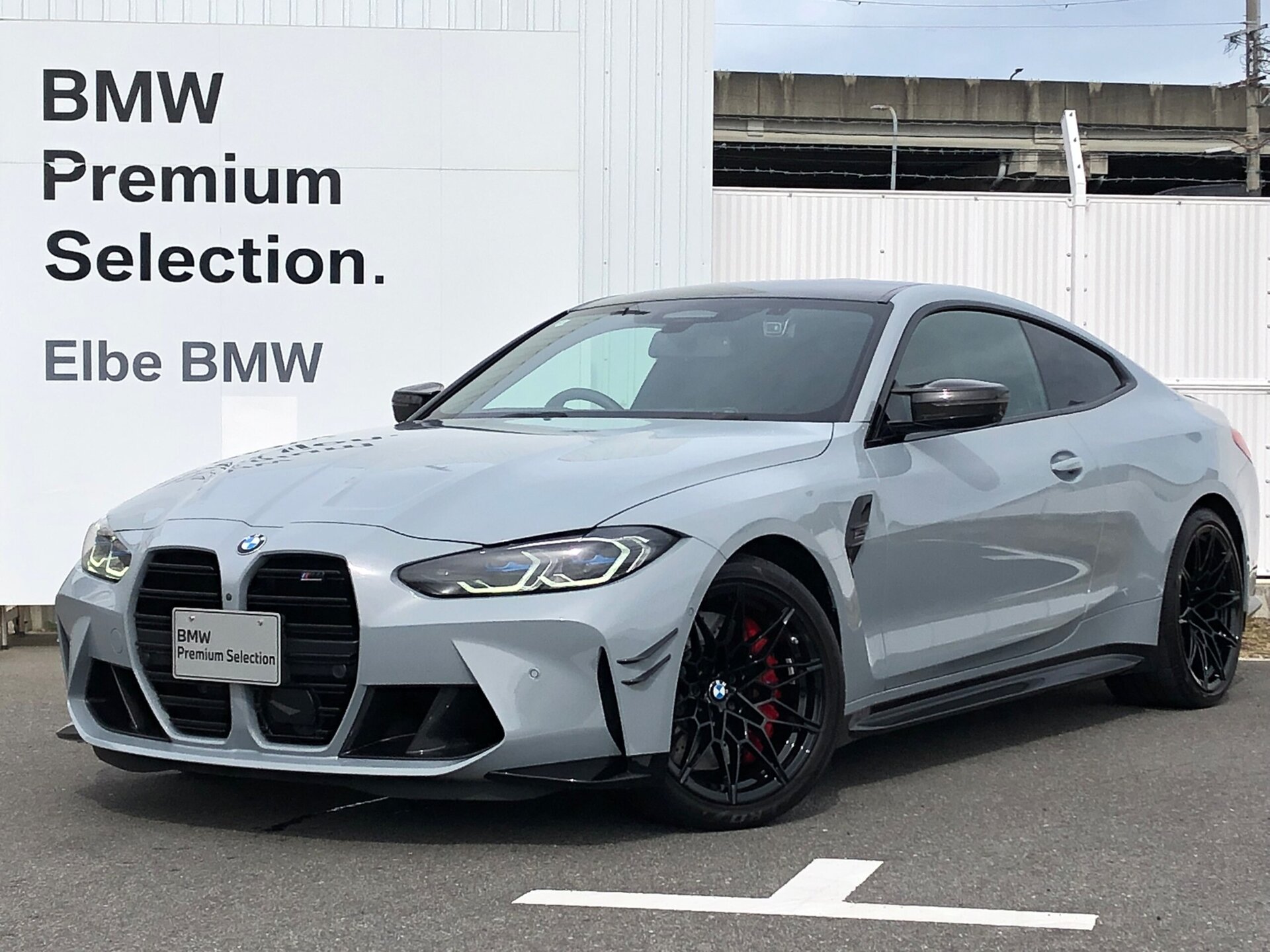 BMW M4 COUPE - View 1