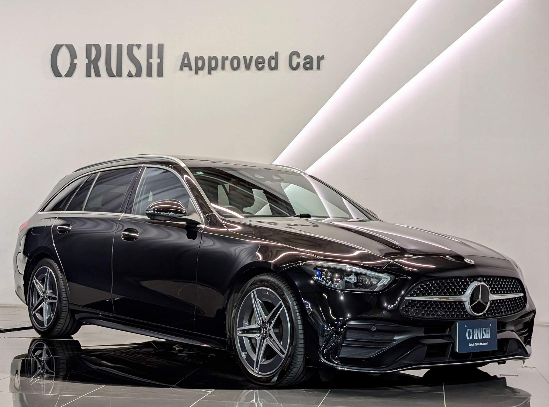 MERCEDES-BENZ C-CLASS WAGON - View 1