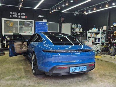 2023 Porsche TAYCAN 照片 3