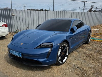 2023 Porsche TAYCAN 照片 8