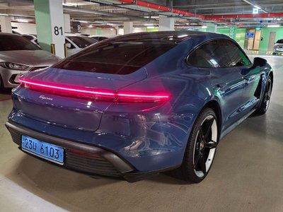 2023 Porsche TAYCAN 照片 4